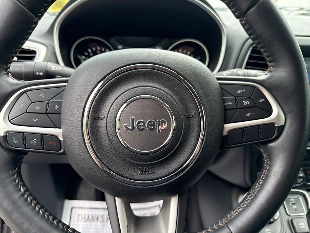 Used 2018 Gray Jeep Latitude image 25