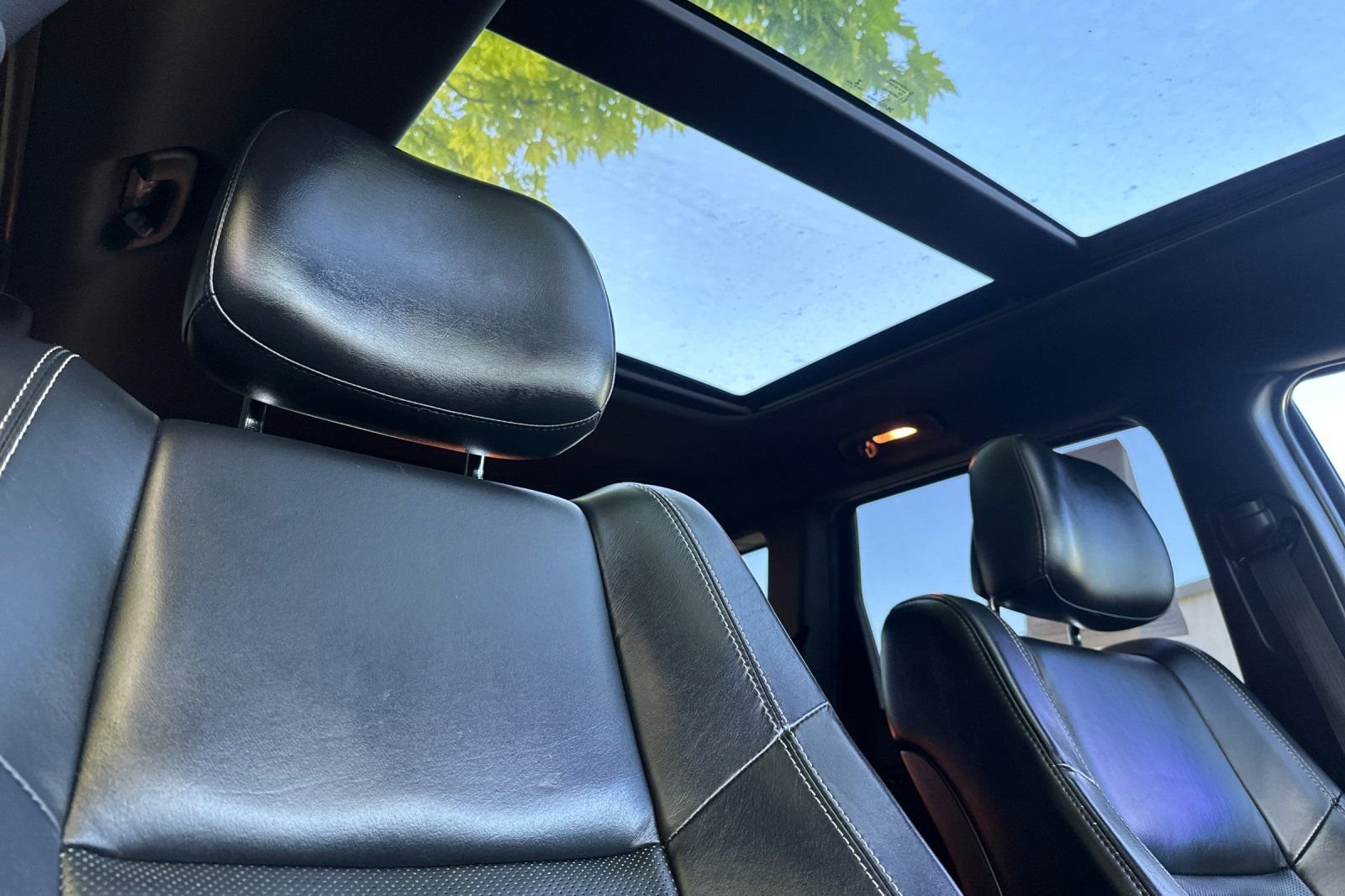 Used 2015 White Jeep Limited image 17