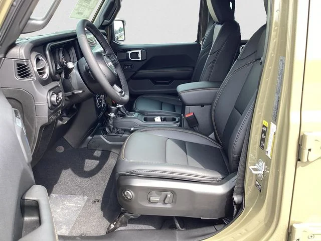 New 2026 41 Jeep SAHARA 4X4 image 10