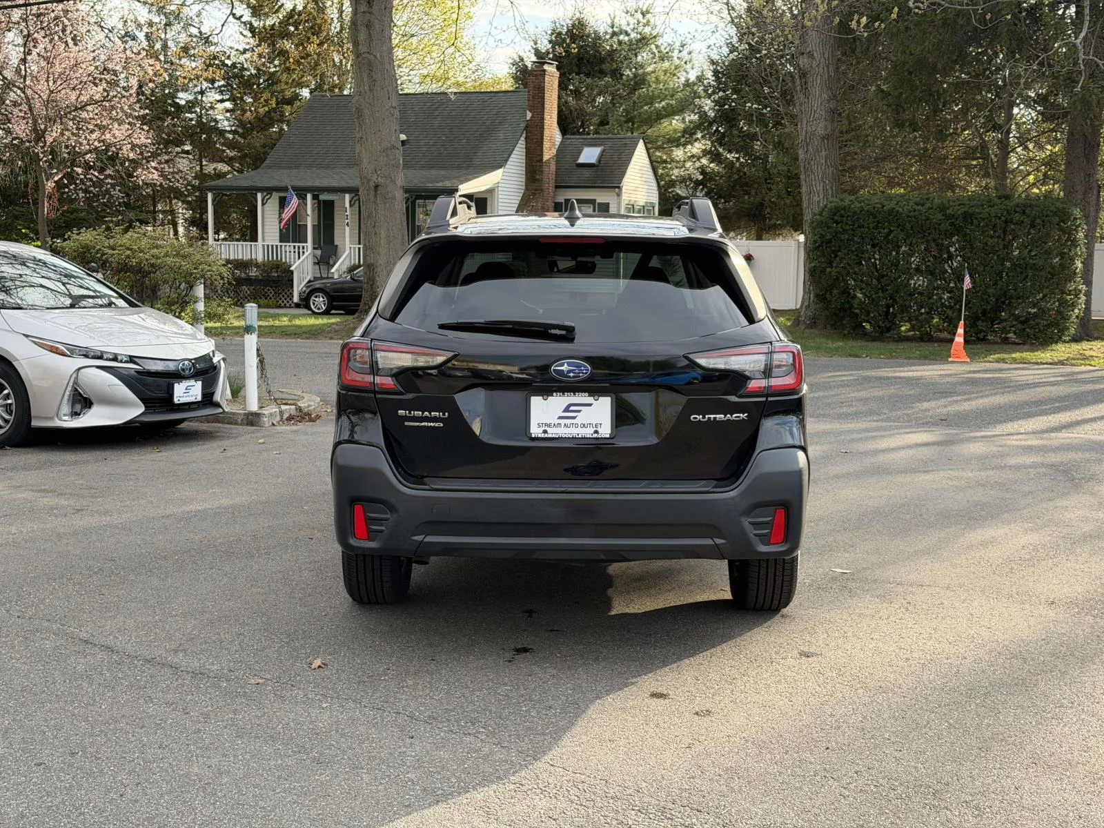 Used 2020 Black Subaru Premium image 7