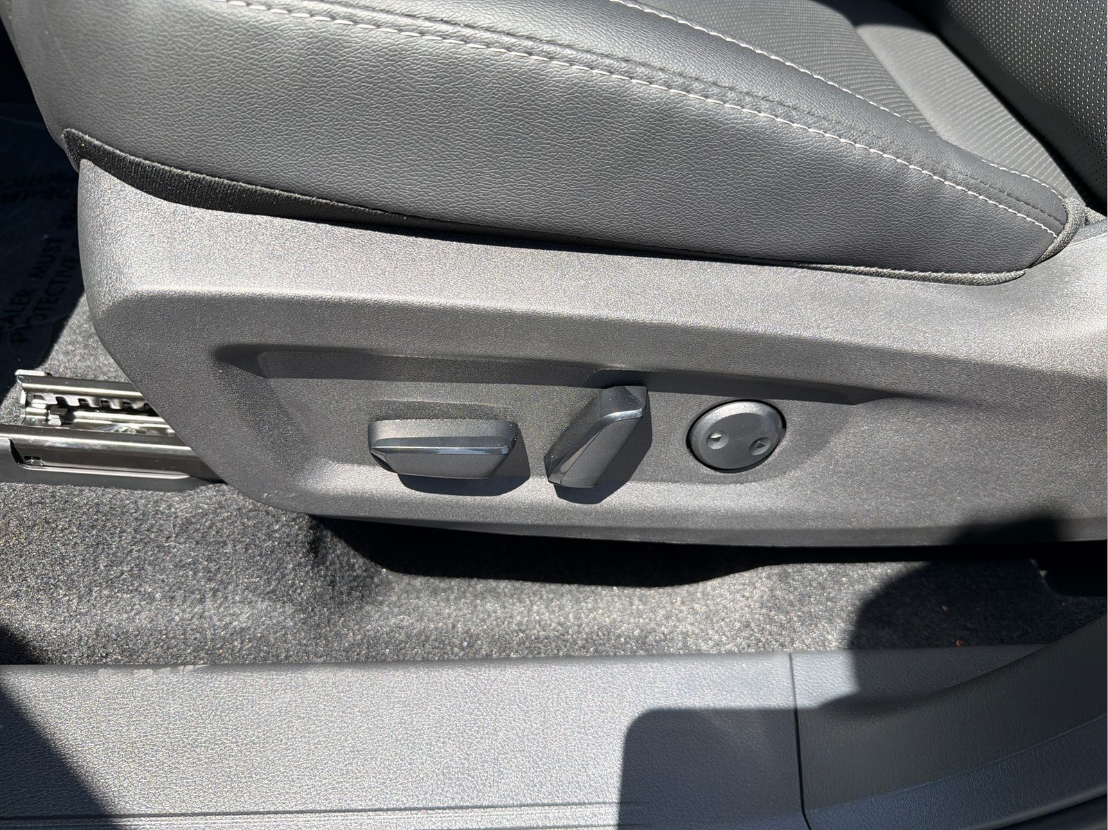 New 2026 Gray Nissan SL image 25