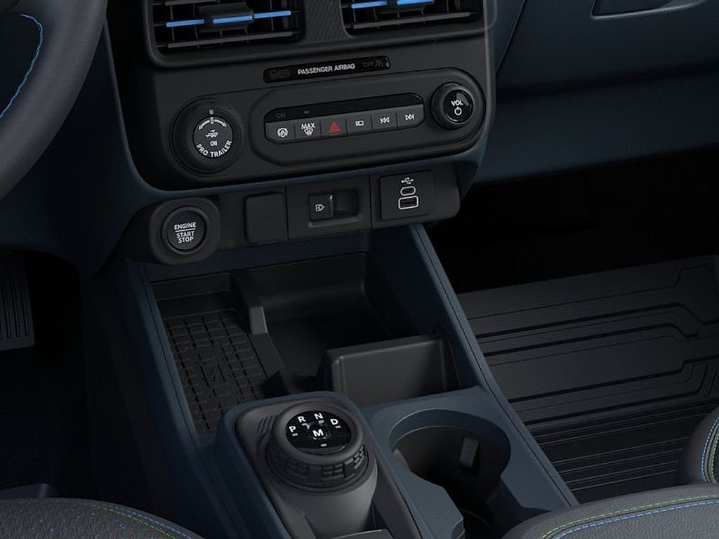 New 2025 Oxford White Ford Lobo™ image 16