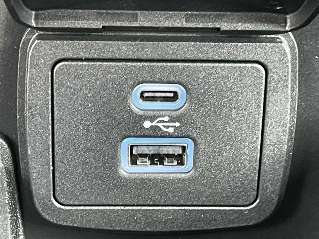 New 2025 Black Ford Base image 21