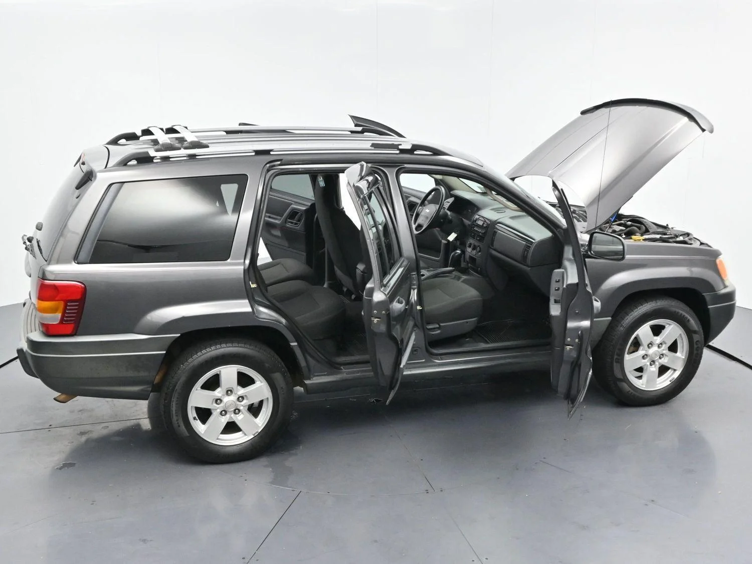 Used 2004  Jeep Columbia Edition 2WD image 32