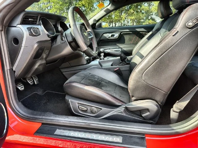 Used 2017 Red Ford GT Premium image 12