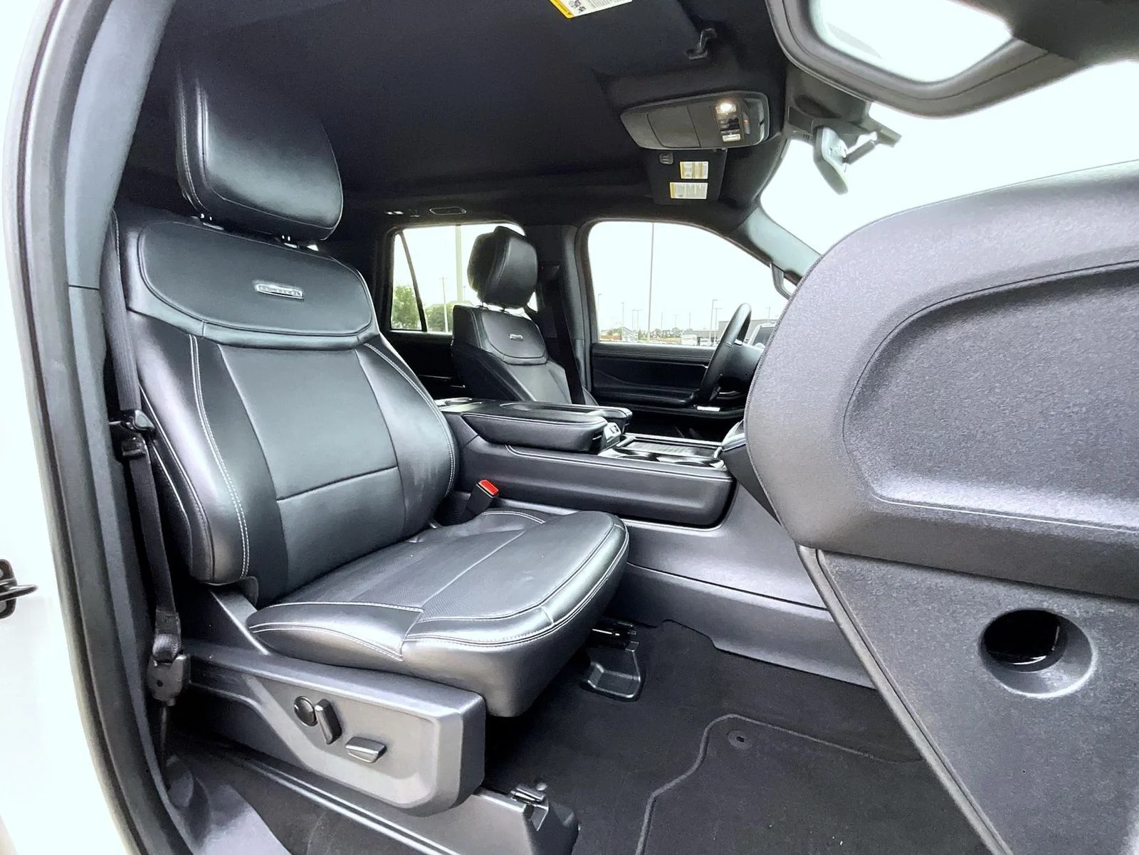 Used 2026 White Ford Platinum image 16
