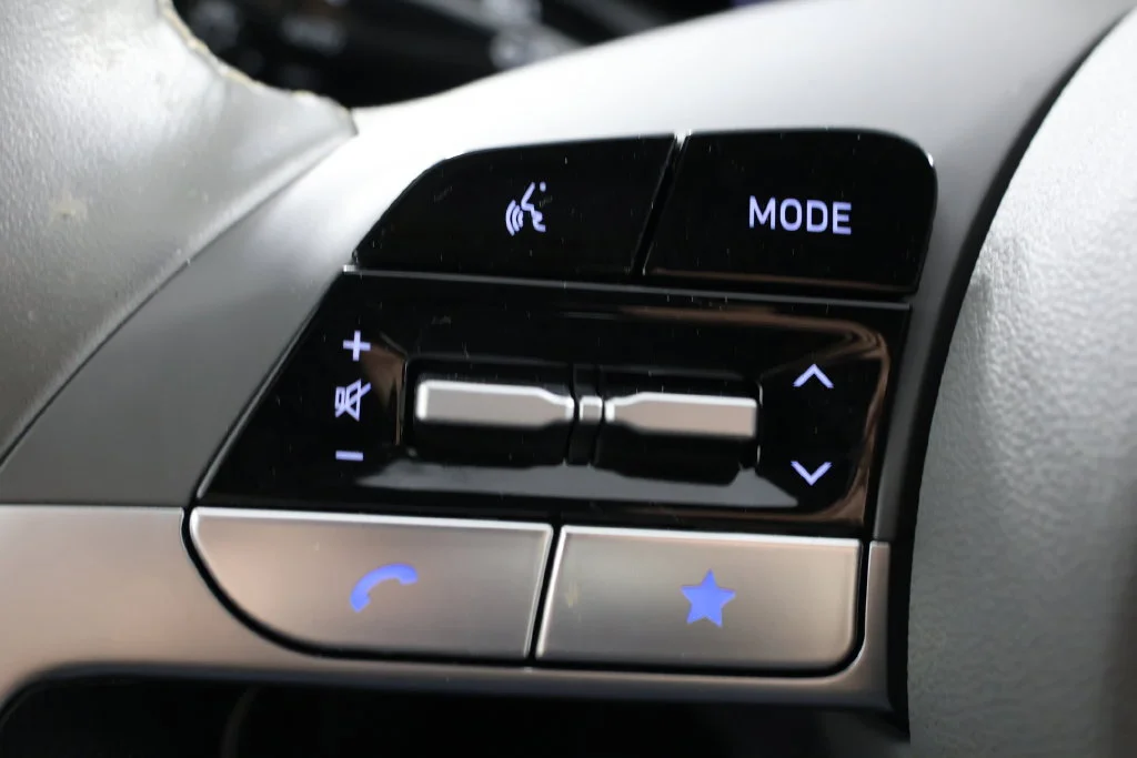 Certified Used 2025 Gray Hyundai SEL Convenience image 11