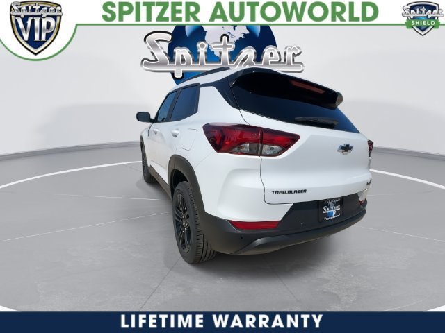 New 2026 Summit White Chevrolet LT image 7