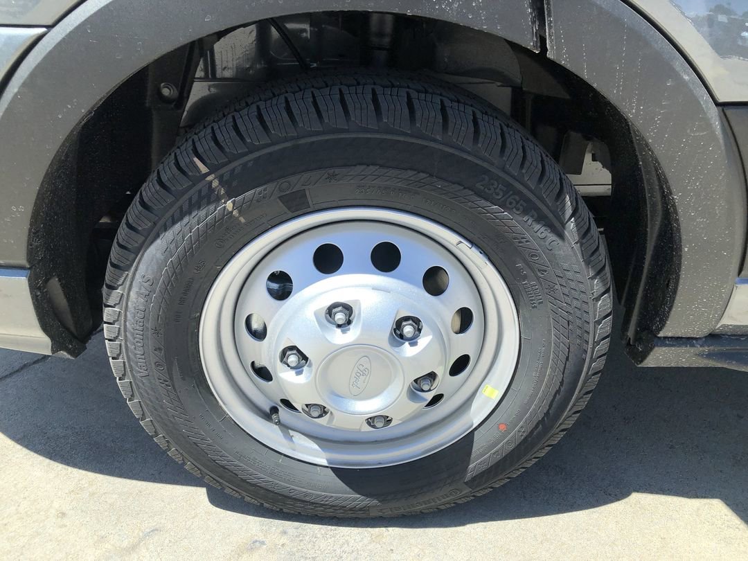 New 2026 Carbonized Gray Metallic Ford  image 25