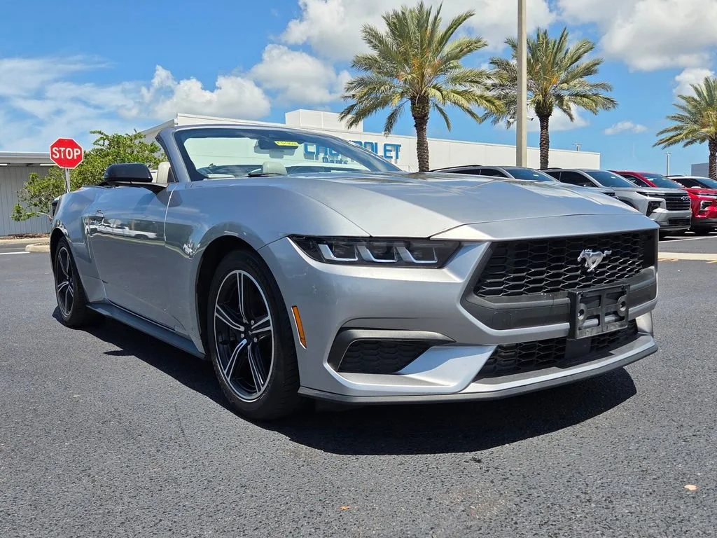 2024 Ford Mustang EcoBoost Convertible's photo