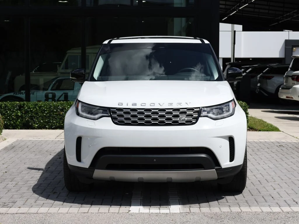 Used 2024 White Land Rover S image 3