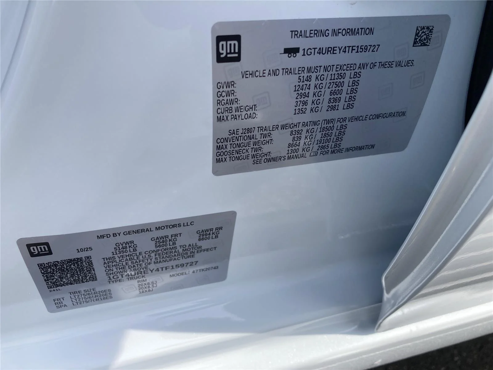 New 2026 Glacier White Tricoat GMC Denali image 32