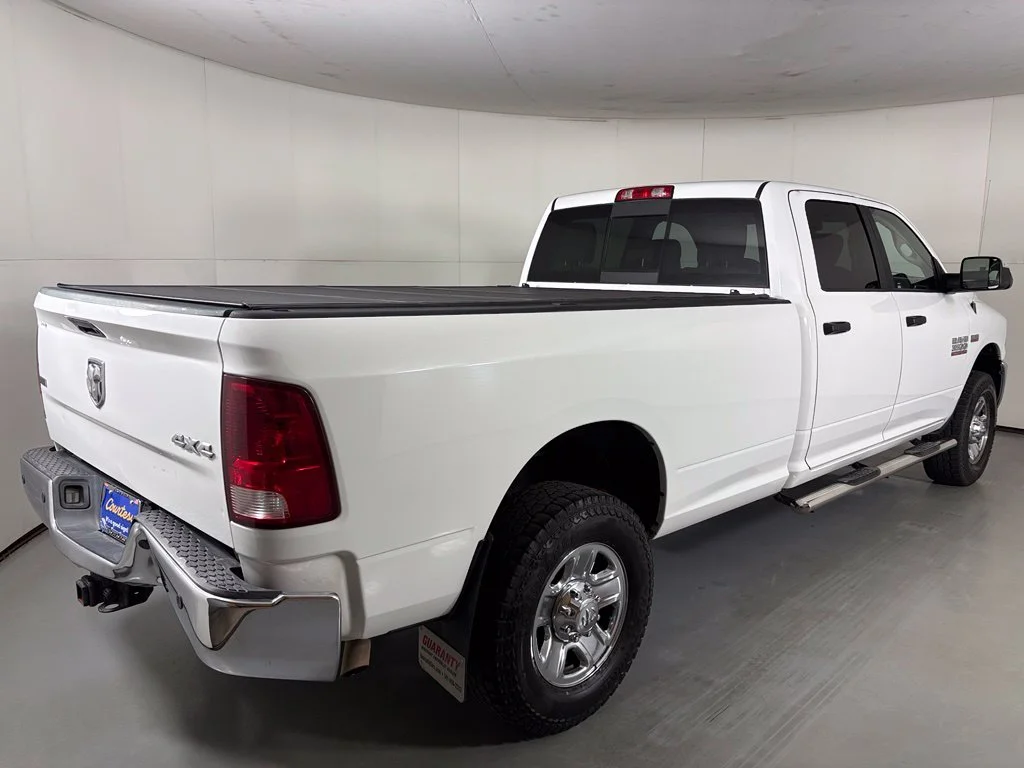 Used 2016 White Ram SLT image 8