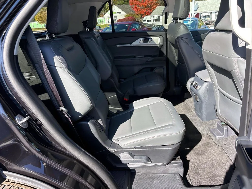 Used 2026 Black Metallic Ford Active image 19