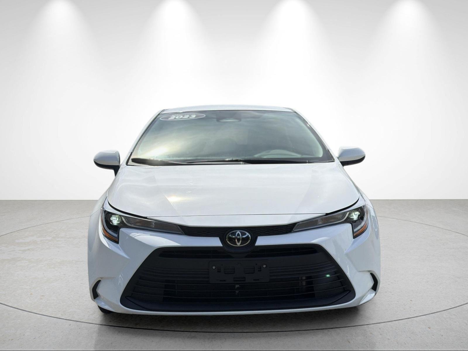 Used 2023 Ice Cap Toyota LE image 8