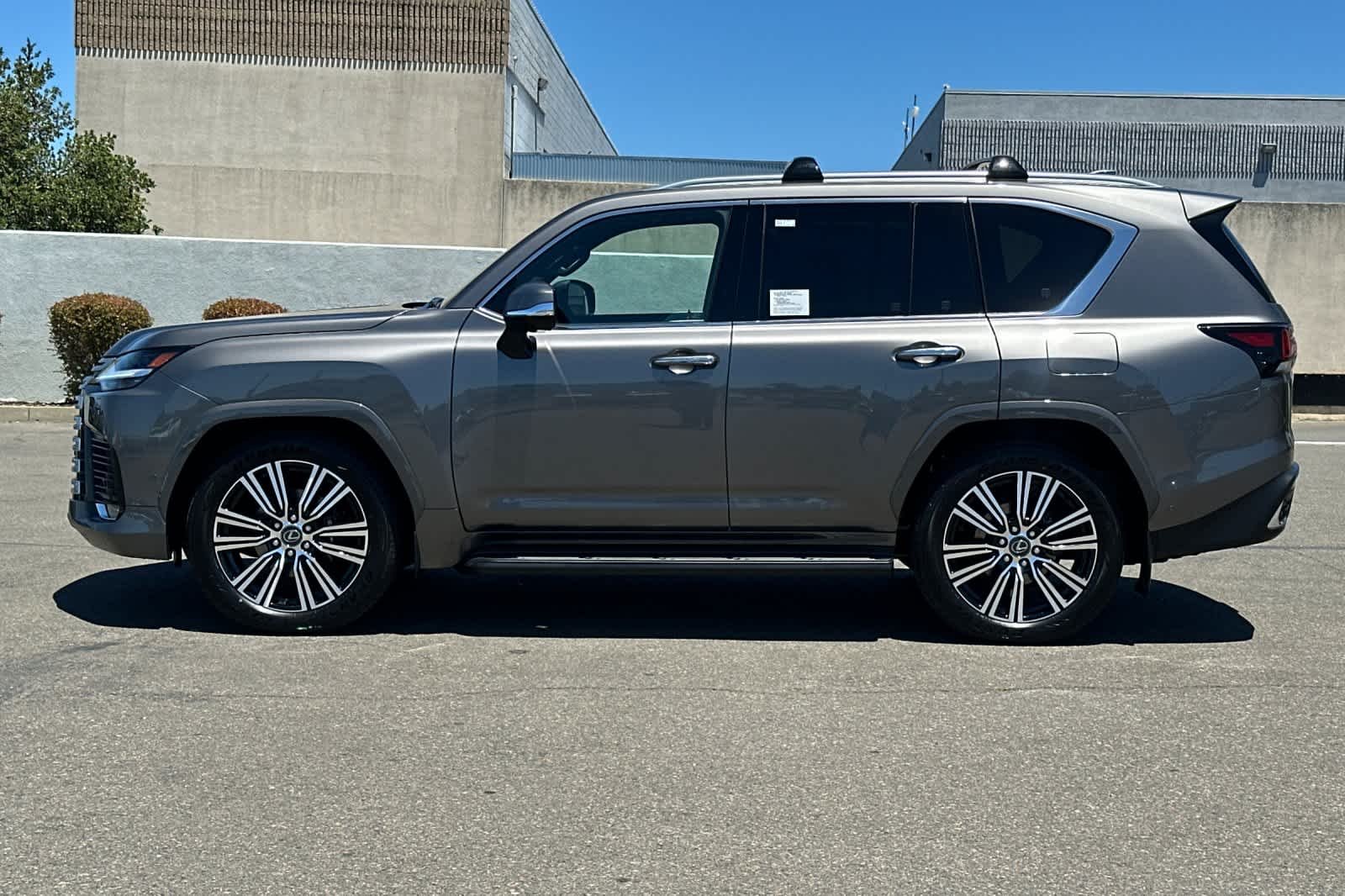 New 2026 Manganese Luster Lexus LX 700h LUXURY image 9