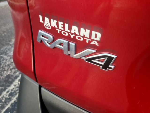 Used 2025 Red Toyota XLE image 10