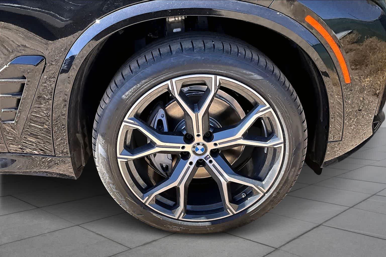 New 2026 Black Sapphire Metallic BMW xDrive40i image 11