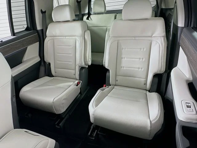 New 2026 Hyundai SANTA FE HYBRID Calligraphy