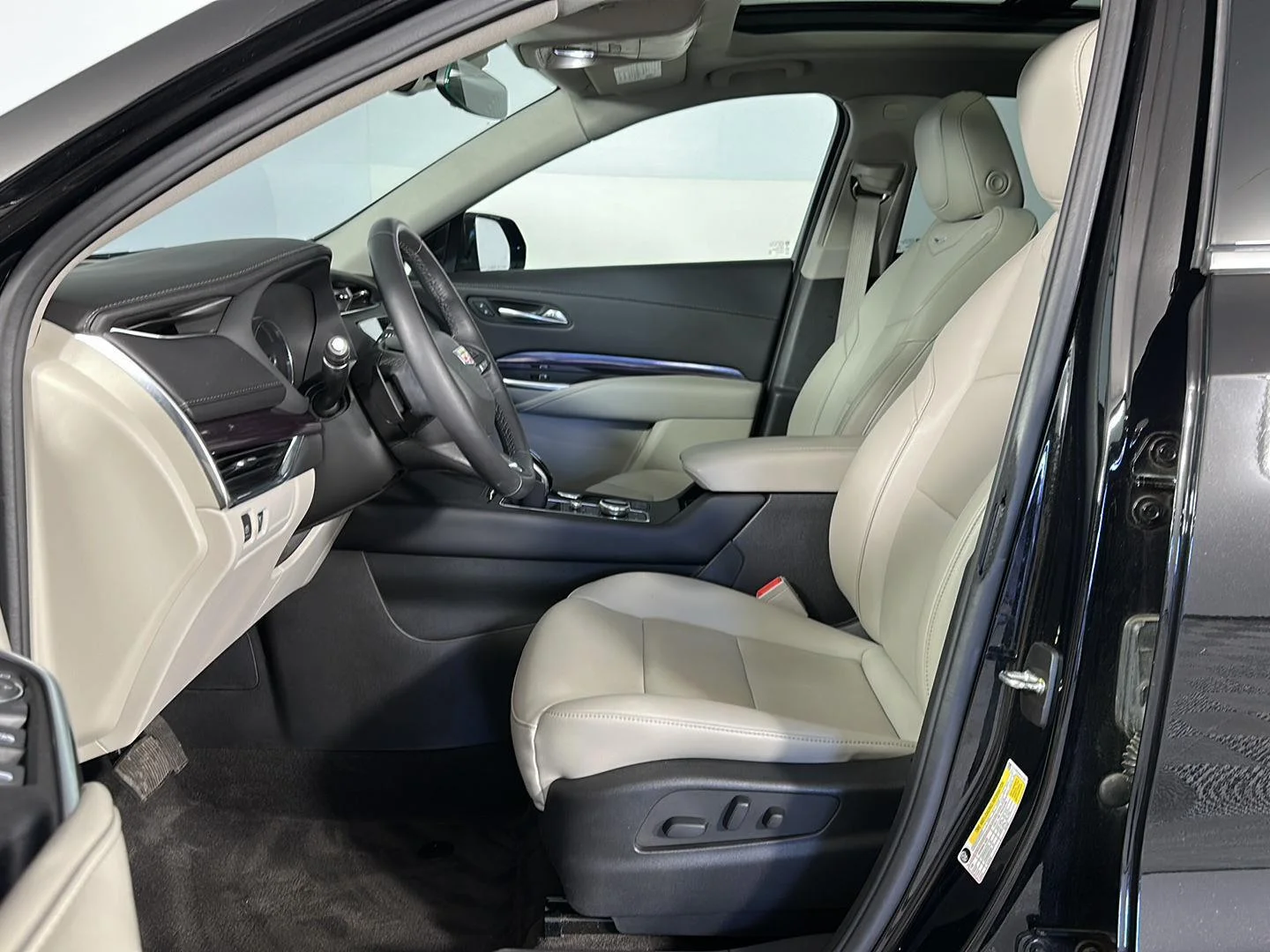 Used 2022 Stellar Black Metallic Cadillac AWD Luxury image 7