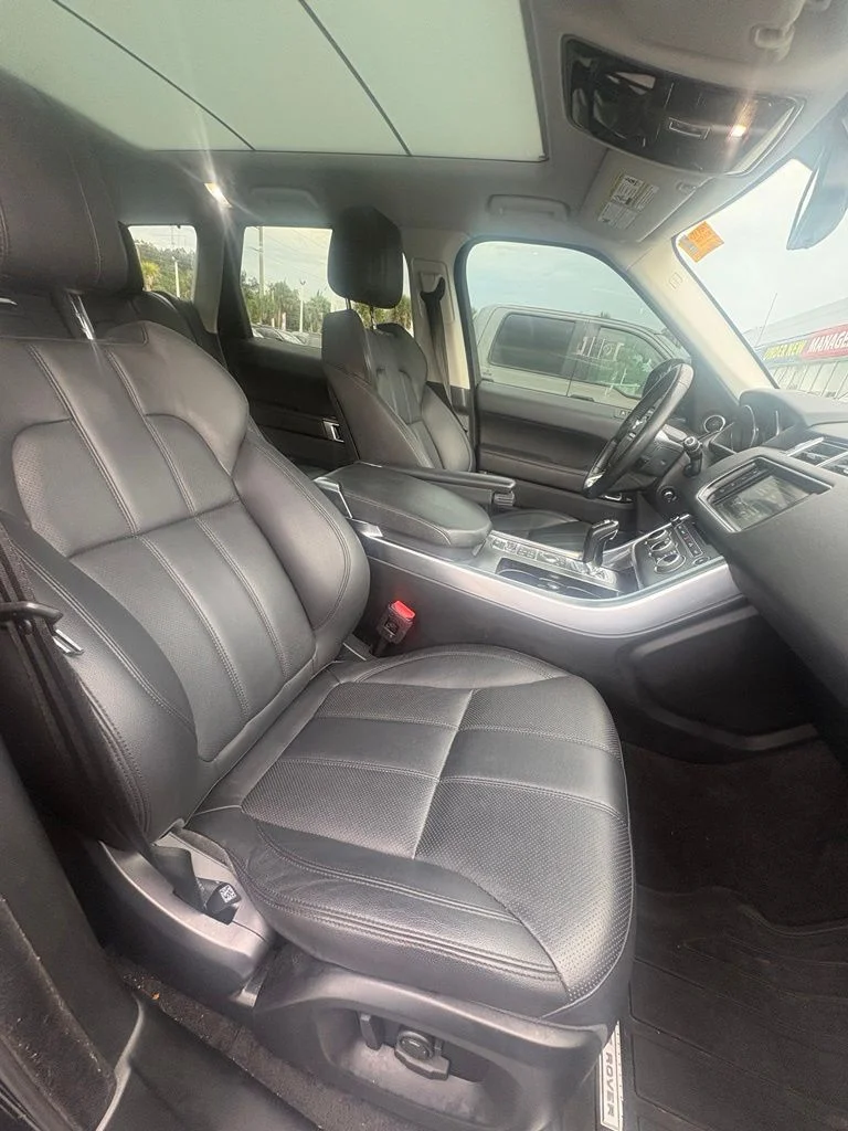 Used 2016 Black Land Rover HSE Td6 image 13