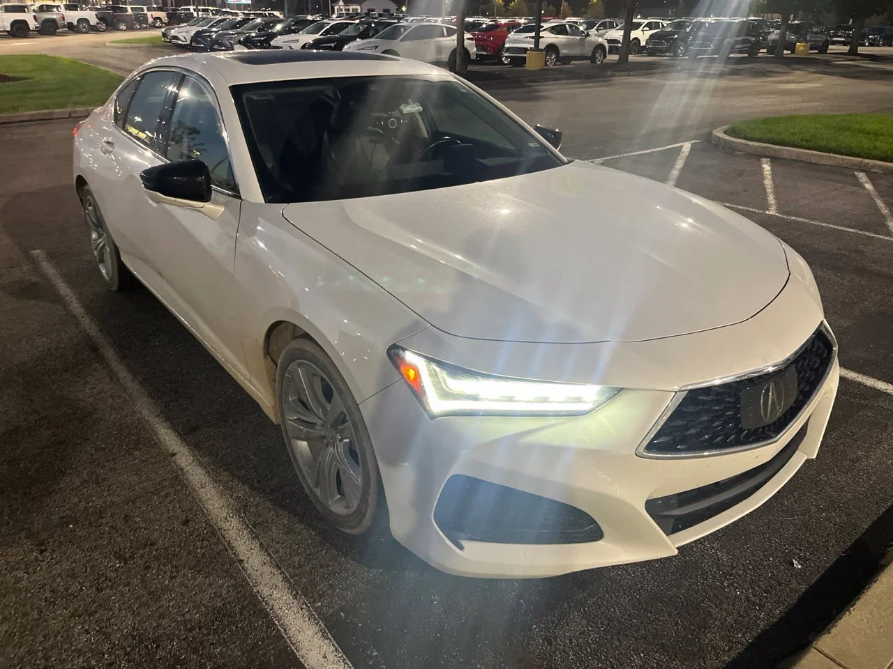 Used 2022 White Acura Technology Package image 2