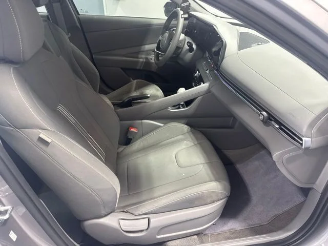 Used 2024 Beige Hyundai SEL image 22