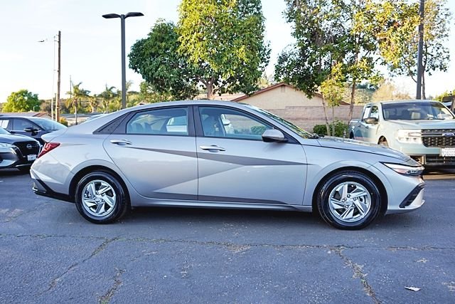 Used 2024 Gray Hyundai SE image 6