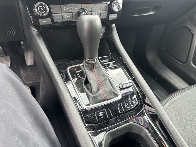 Used 2025 White Jeep Trailhawk image 24
