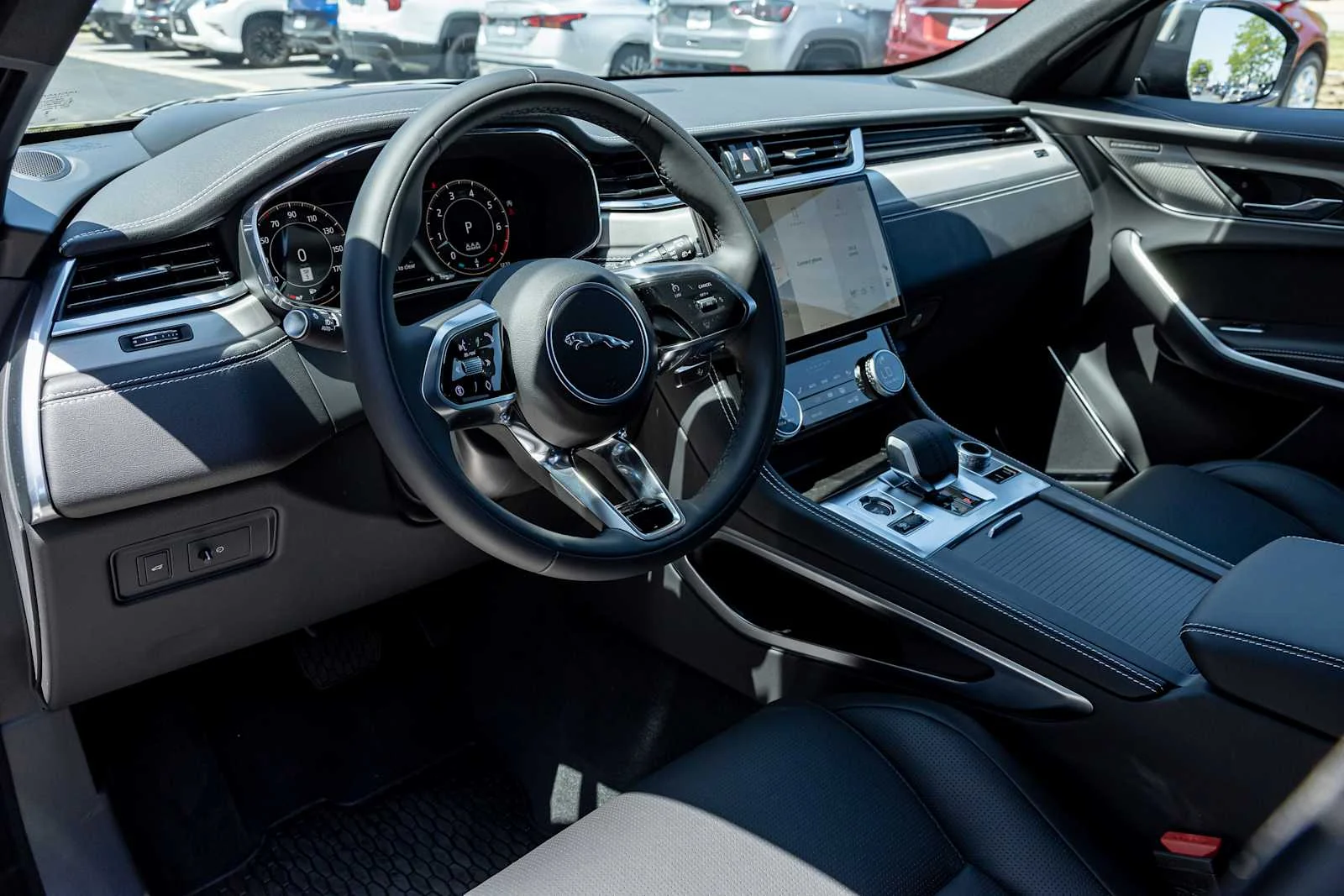2026 Jaguar F-Pace R-Dynamic S - Photo 14