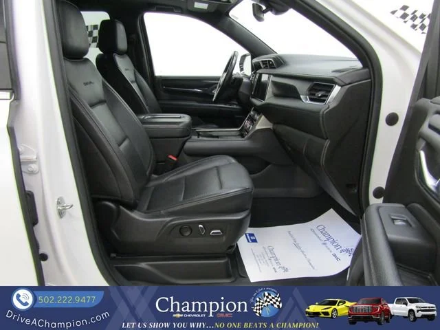 Used 2022 White Frost Tricoat GMC Denali image 49