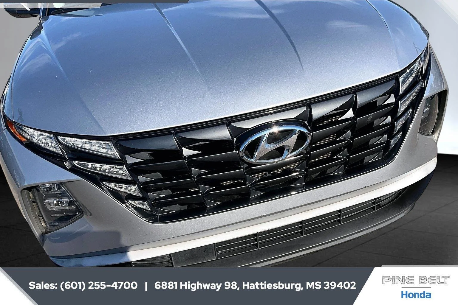Used 2024 Shimmering Silver Hyundai SEL image 22