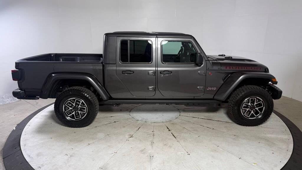 New 2026 Granite Crystal Metallic Clear-Coat Exterior Paint Jeep Rubicon X image 8