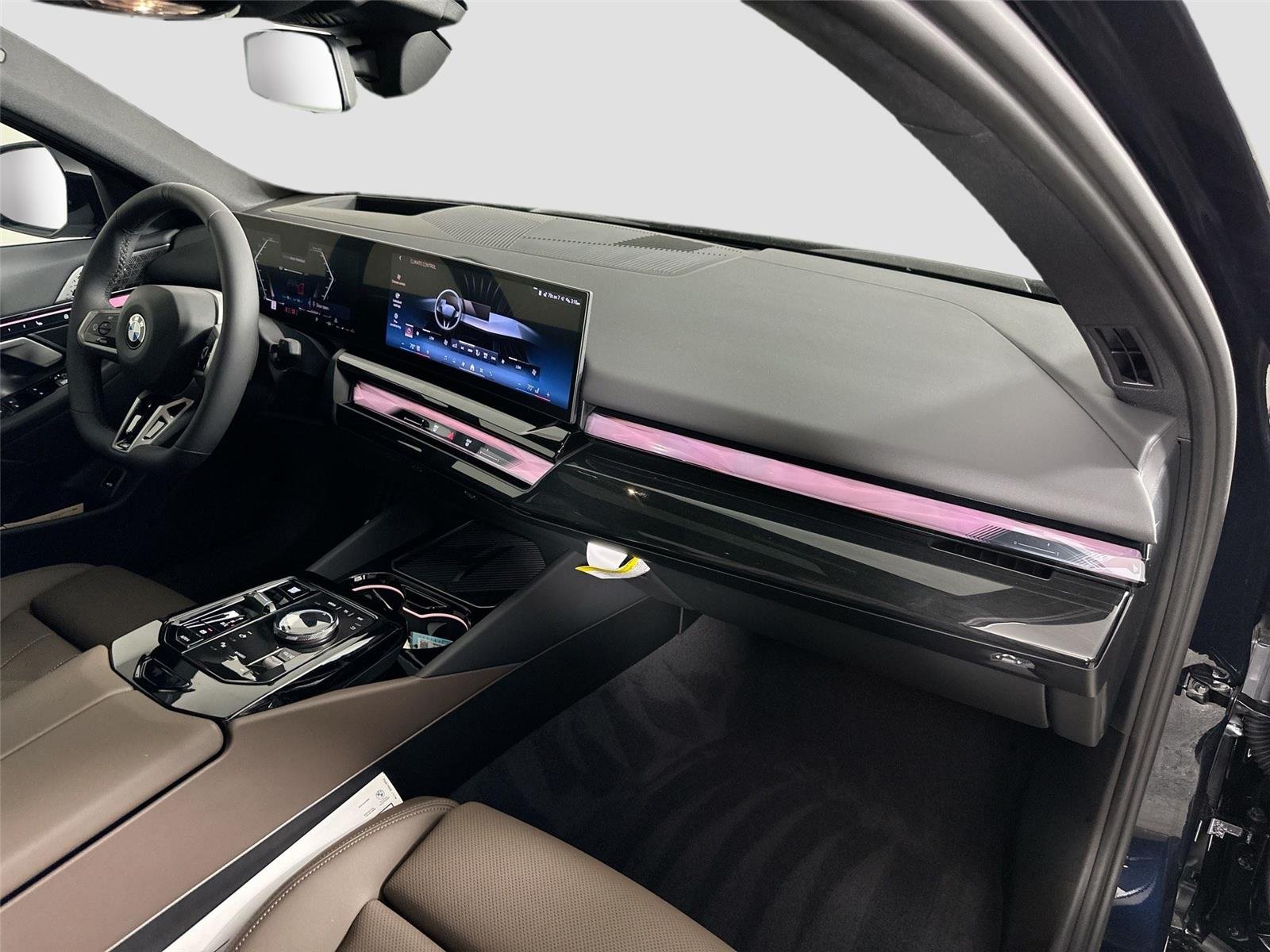 New 2026 Carbon Black Metallic BMW 530i xDrive image 31