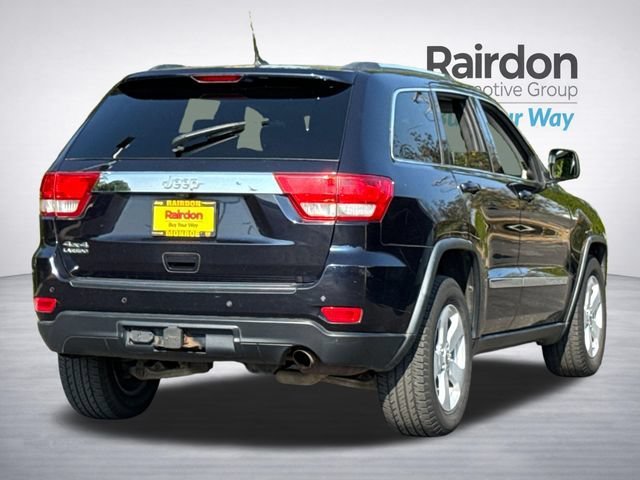 Used 2011 Blackberry Pearlcoat Jeep Laredo image 5