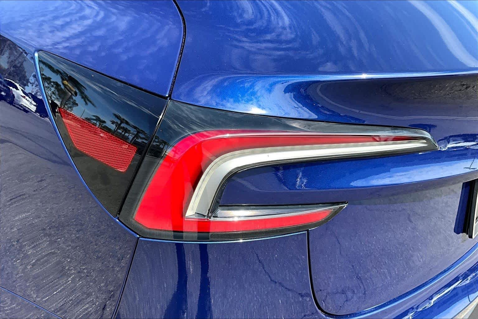 Used 2024 Deep Blue Metallic Tesla Long Range image 26