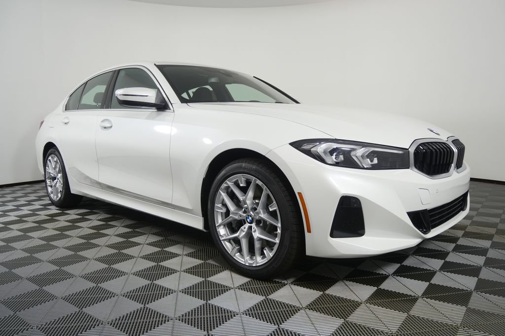New 2026 Mineral White Metallic BMW 330i xDrive image 2