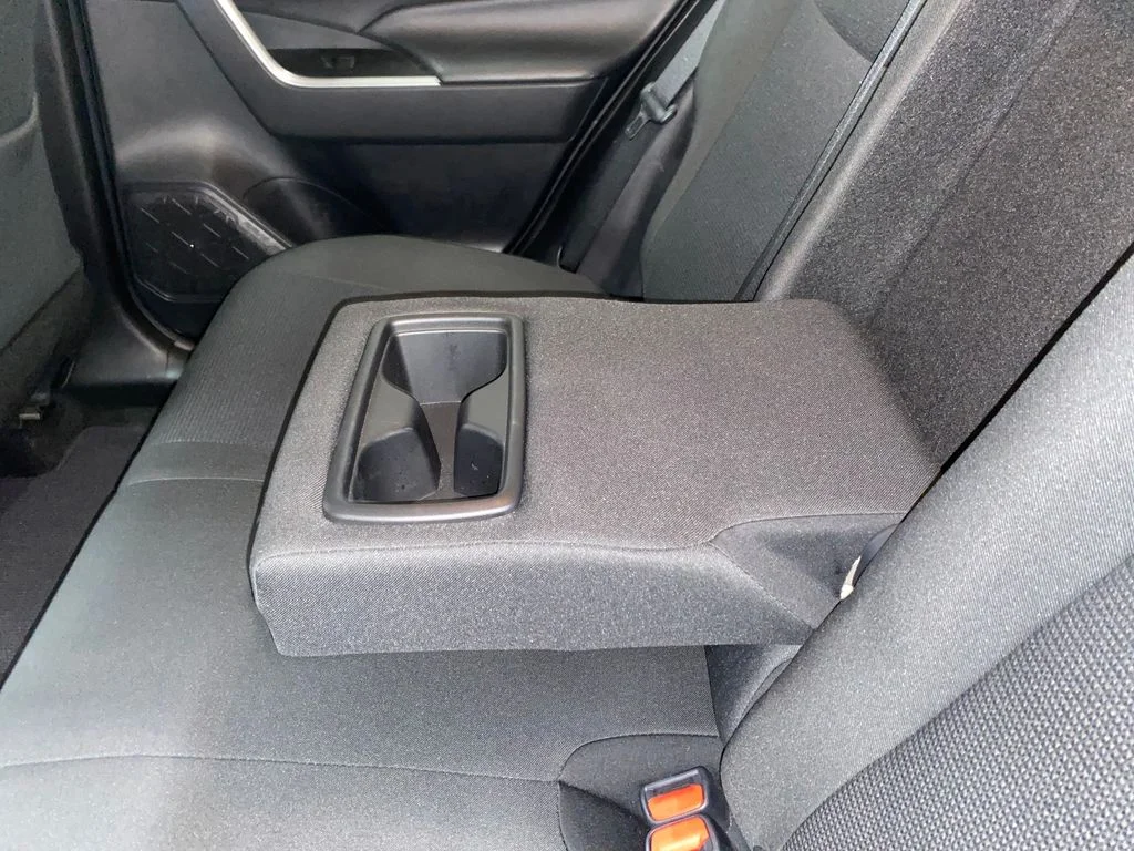 Used 2019 White Toyota LE image 12