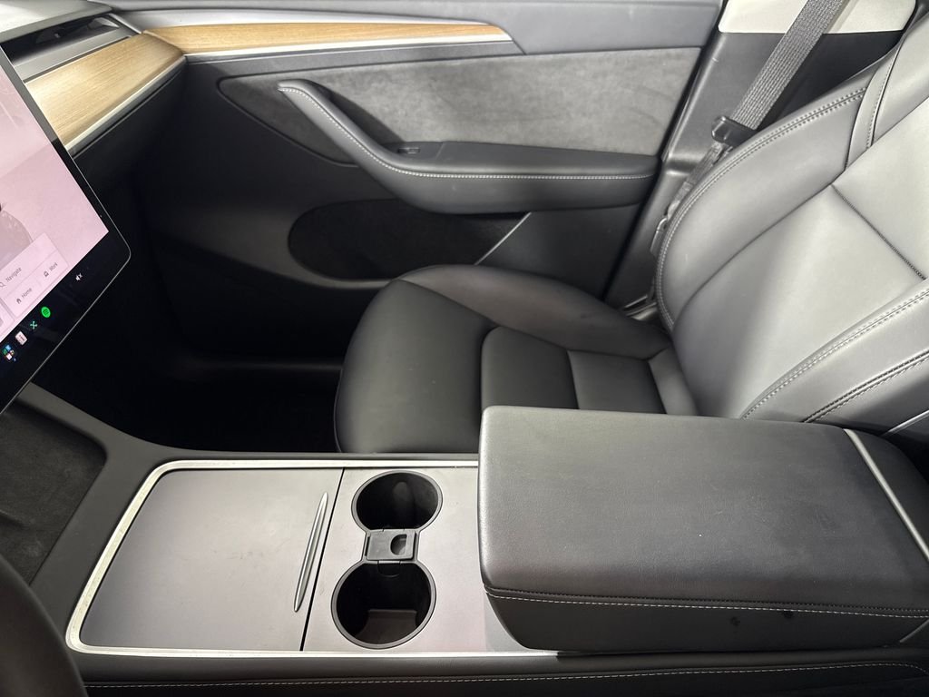 Used 2023  Tesla Long Range image 18