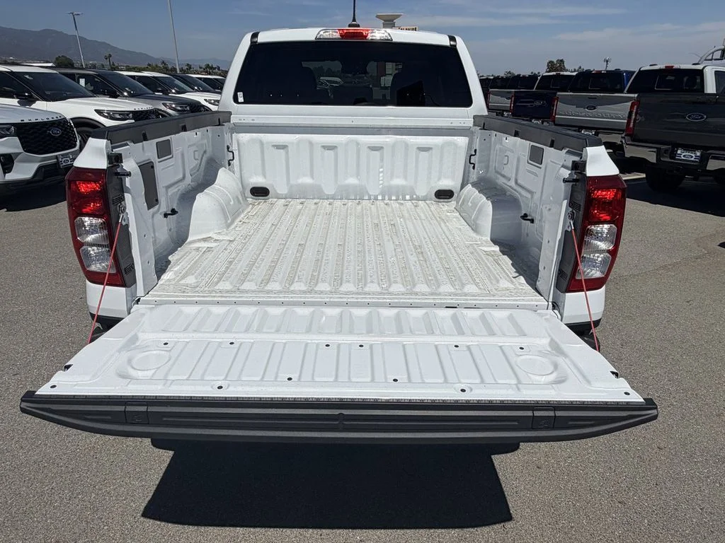 New 2025 Oxford White Ford XL image 18