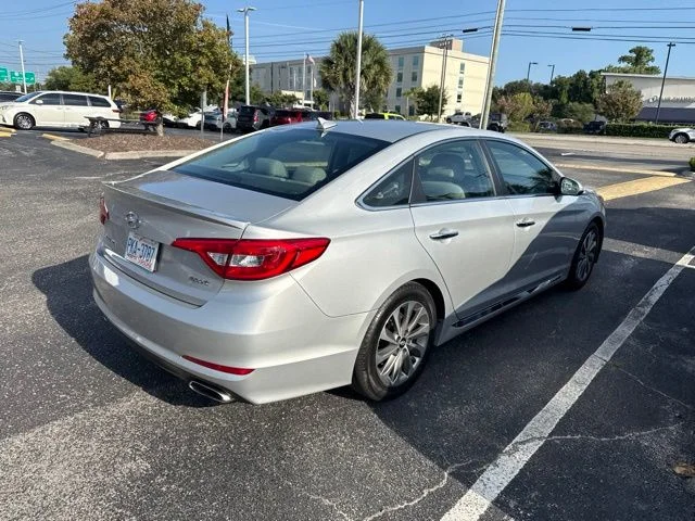 Used 2016 Silver Hyundai Sport image 11