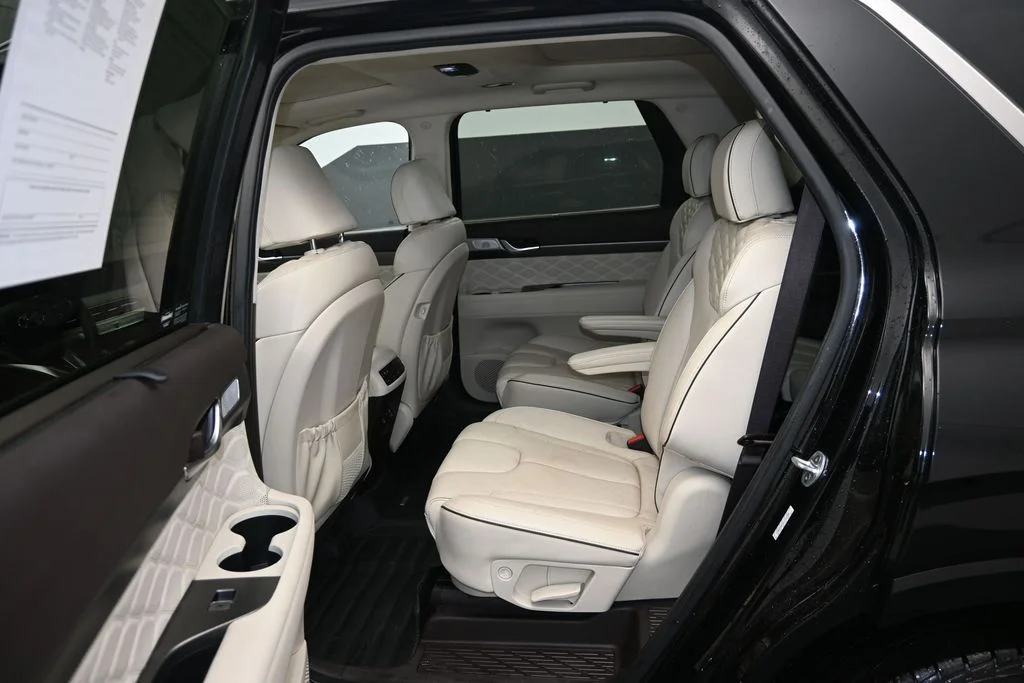 Used 2020 Becketts Black Hyundai Limited image 18