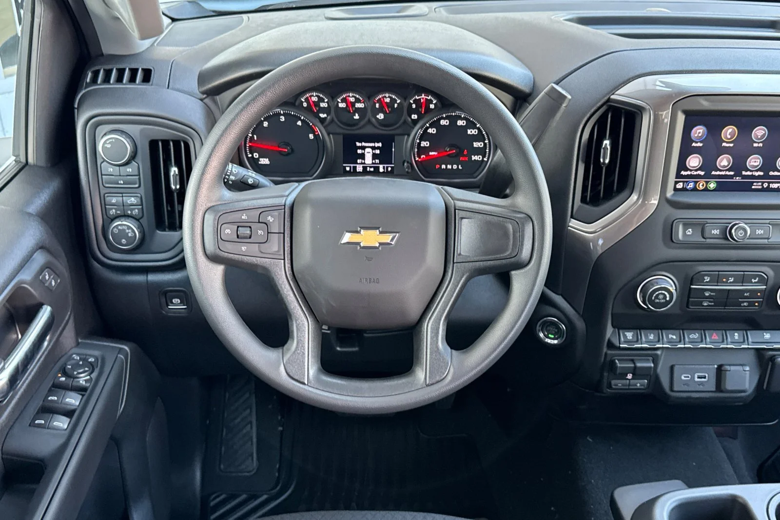 2026 Chevrolet Silverado 2500 HD Custom view 13
