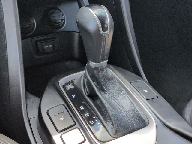 Used 2014 Black Hyundai Base image 21