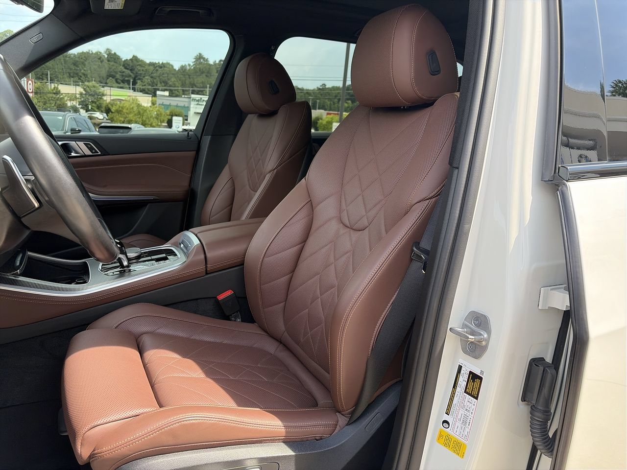 Used 2023 Mineral White Metallic BMW sDrive40i image 14
