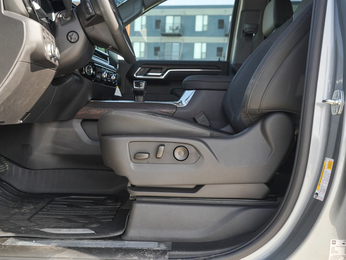 2026 GMC Sierra 1500 SLT - Photo 16