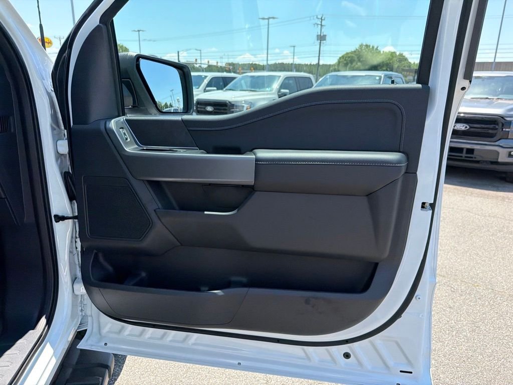 New 2026 Oxford White Ford XLT image 23