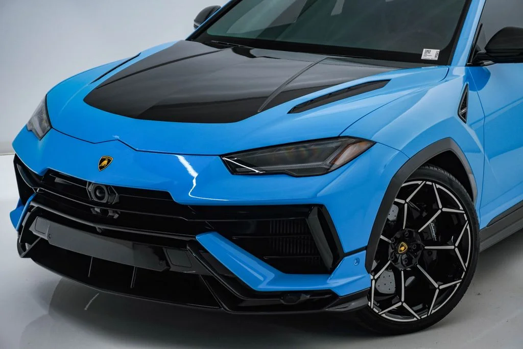 Used 2024 Blu Cepheus Metallic Lamborghini Performante image 4
