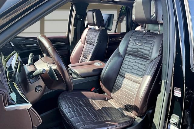 Used 2023 Black Cadillac V-Series image 25