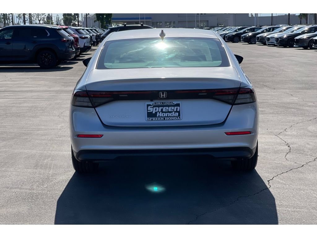 Certified Used 2023 Lunar Silver Metallic Honda EX image 4